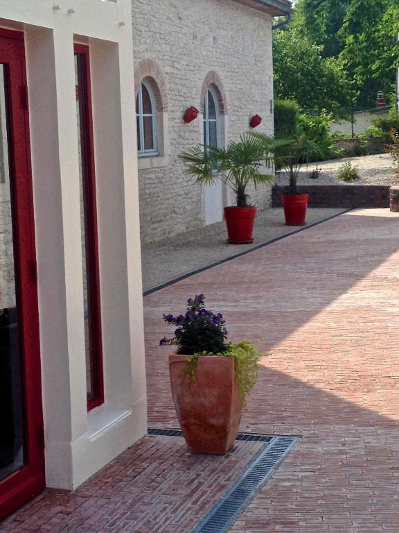 Logis Hostellerie La Chaumiere Arsonval Exterior foto